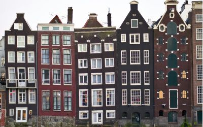 Jakie są najciekawsze miejsca do odwiedzenia w Holandii? Przewodnik po najważniejszych atrakcjach turystycznych w kategorii PODRÓŻE w Serwisie